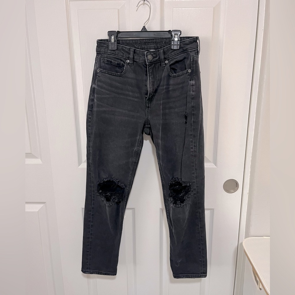 American Eagle Distressed Mom Jean